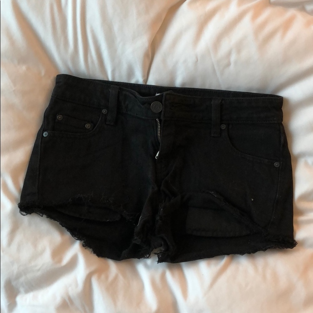 Aritzia demin black shorts